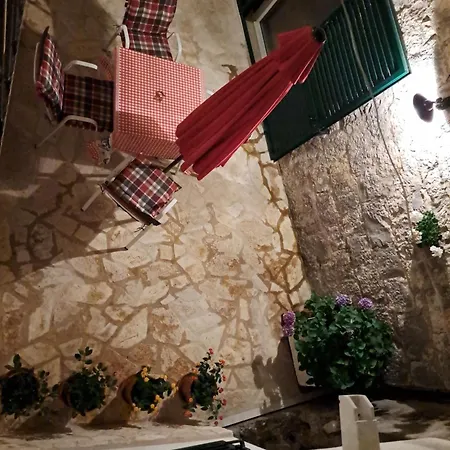 House Little Flower *