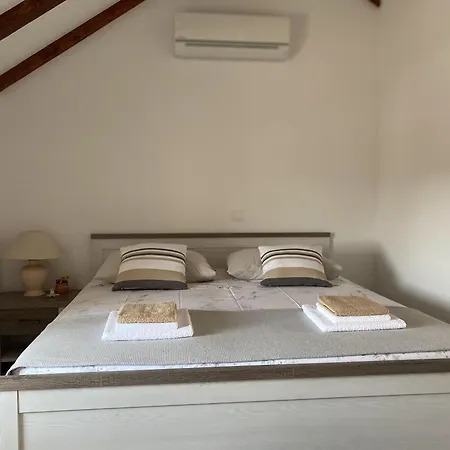 Дом отдыха House Little Flower *