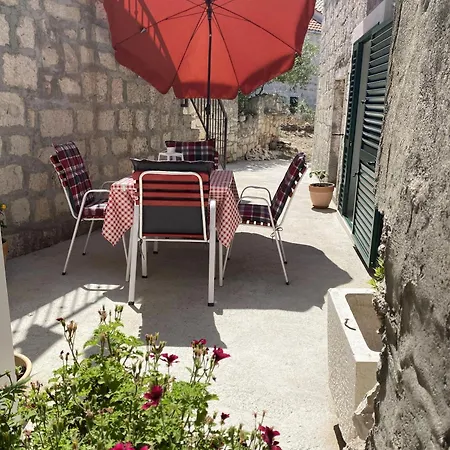 Vikendica House Little Flower *