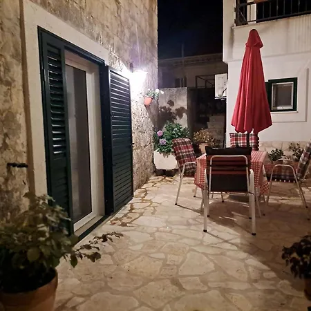 Holiday home House Little Flower