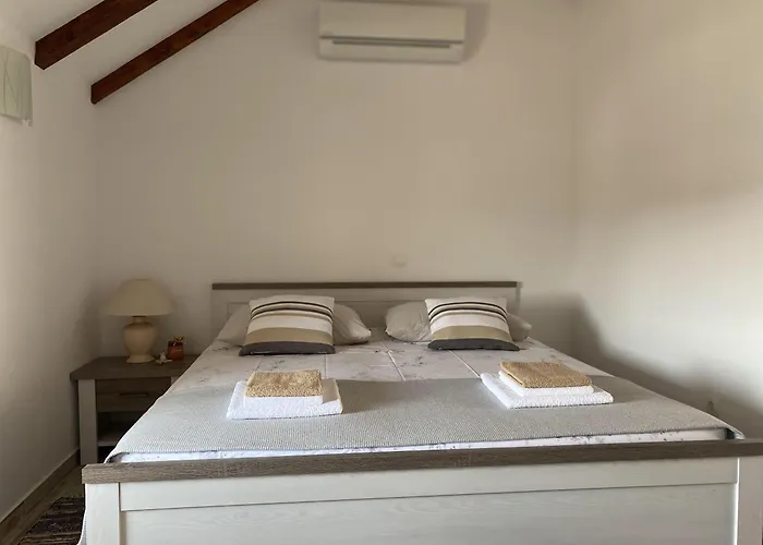 Hébergement de vacances House Little Flower *