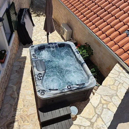 House Little Flower Сasa de vacaciones Trogir